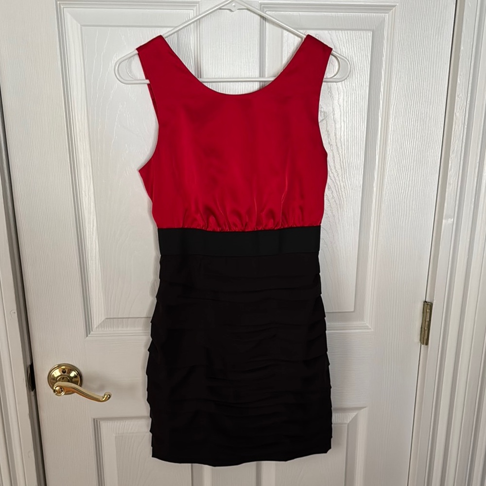 Red and black express party dress